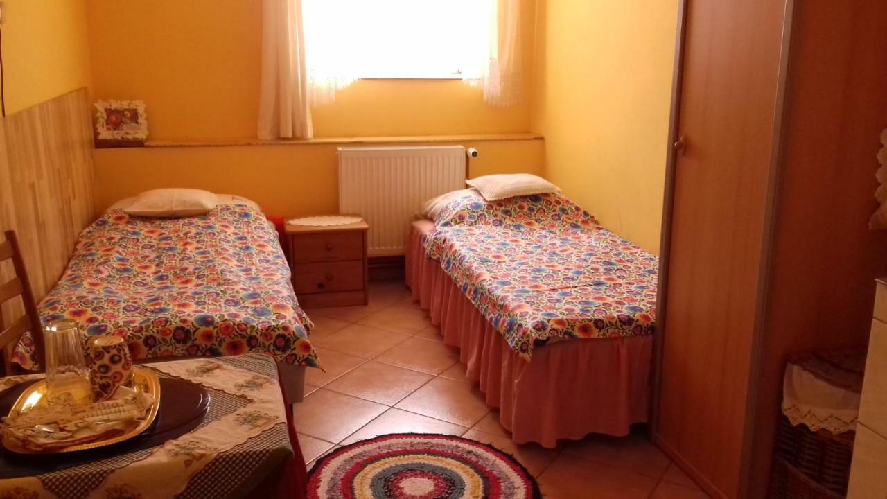 Dom Na Ludowo W Brzeznicy Apartment Brzeznica  Екстериор снимка